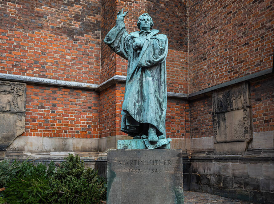 Estatua de Martín Lutero — Reforma Protestante