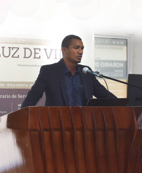 Pastor Stiwar Orozco Quevedo