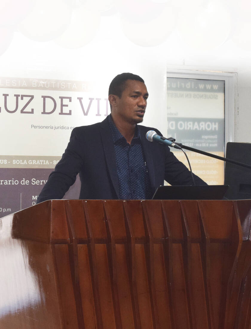 Pastor Stiwar Orozco Quevedo